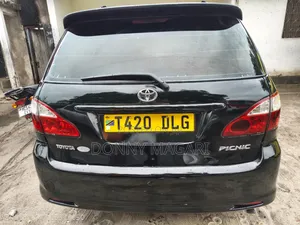 Toyota Ipsum 2005 Black