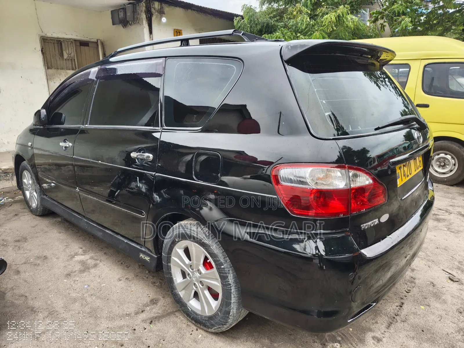 Toyota Ipsum 2005 Black