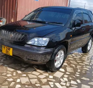 Toyota Harrier 2004 Black