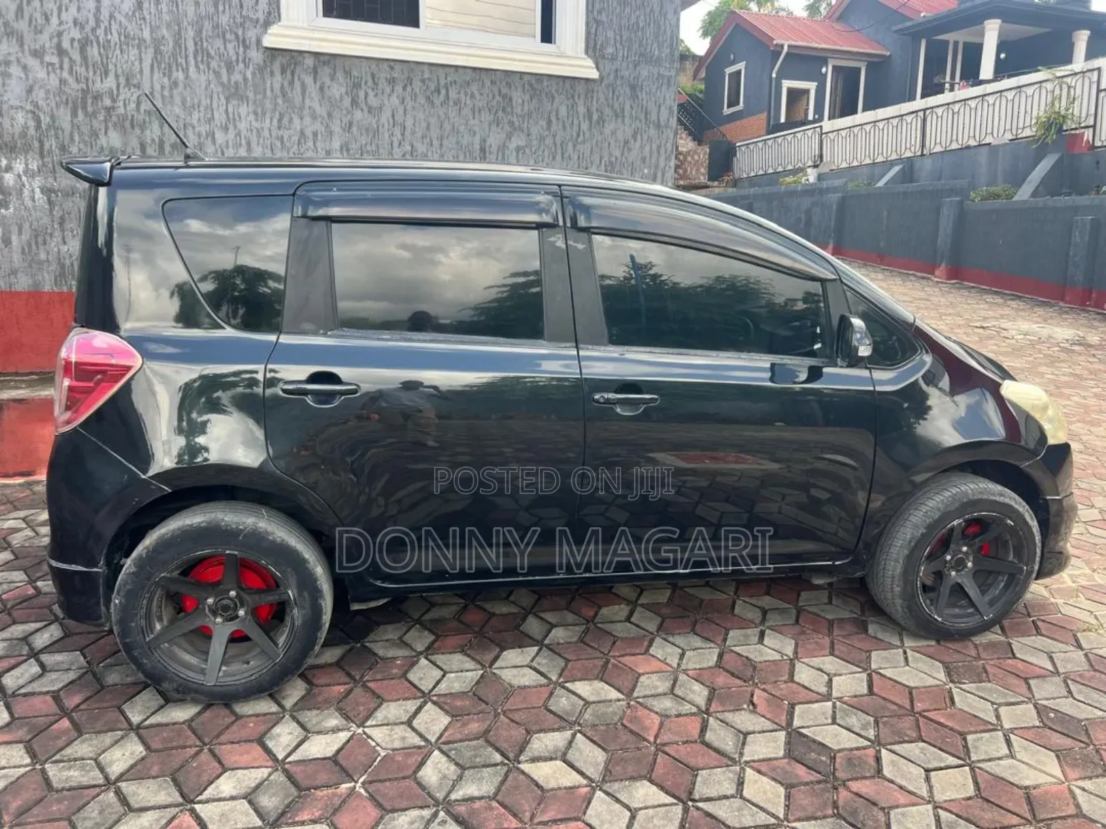 Toyota Ractis 2009 Black