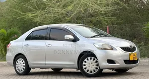 Toyota Belta 2008 Silver