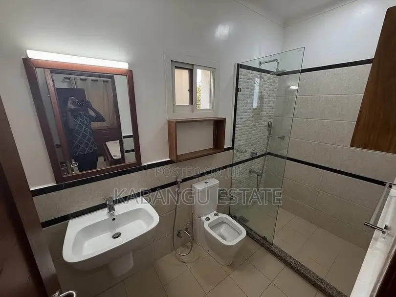 Furnished 1bdrm Apartment in Oysterbay for rent