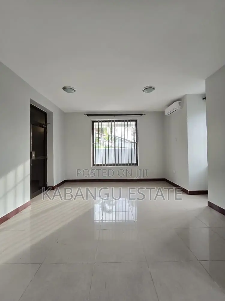 3bdrm Villa in Ada Estates for rent