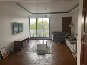 Furnished 3bdrm Apartment in Oyster Bay for rent