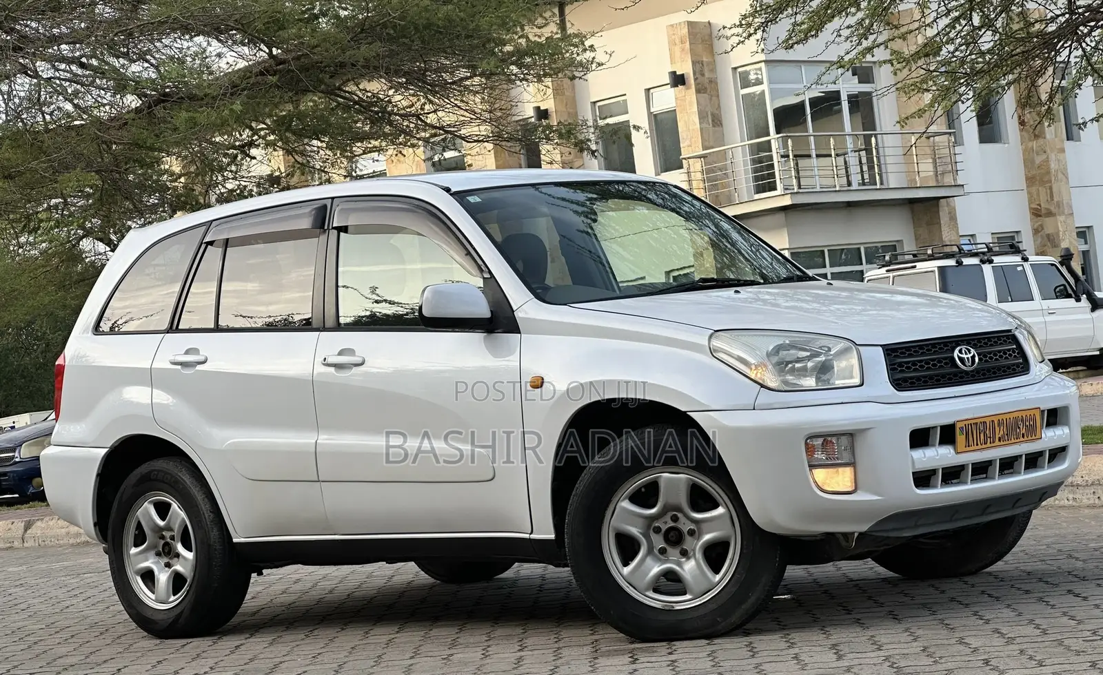 Toyota RAV4 Base FWD 2001 Pearl