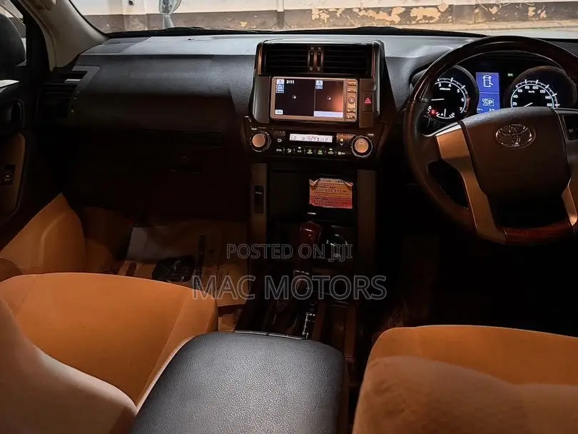 Toyota Land Cruiser Prado 2.7 i 2012 White