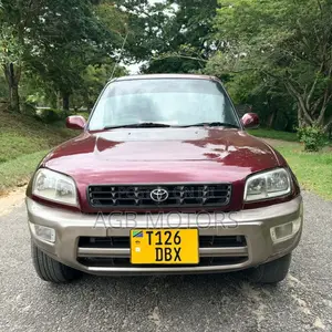 Toyota RAV4 Base FWD 1999 Red