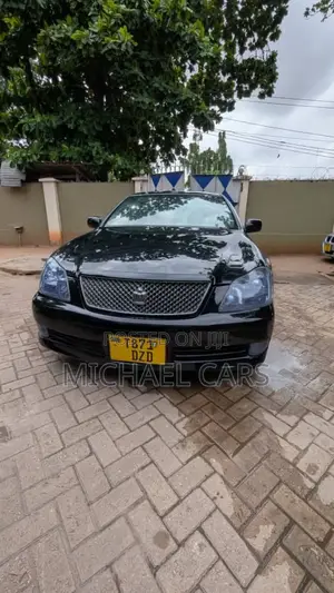 Toyota Crown Royale 2005 Black