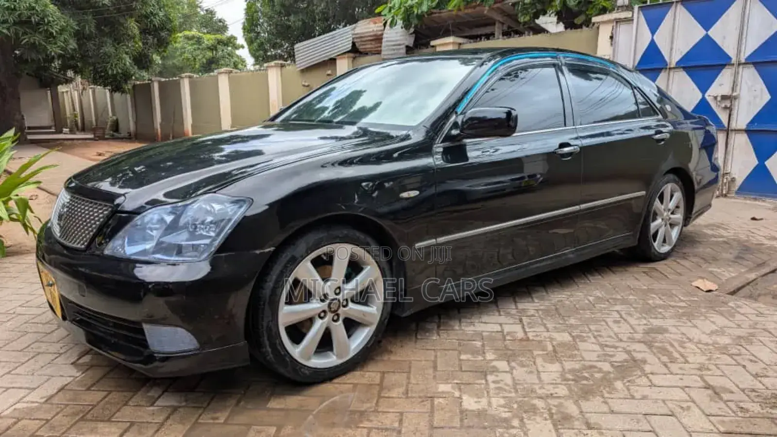 Toyota Crown Royale 2005 Black