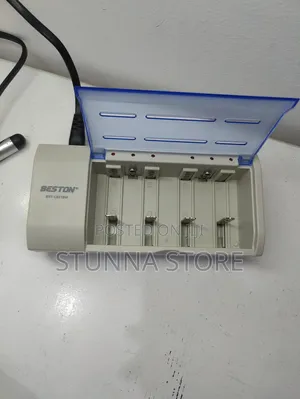 Universal Chargers Za Betri