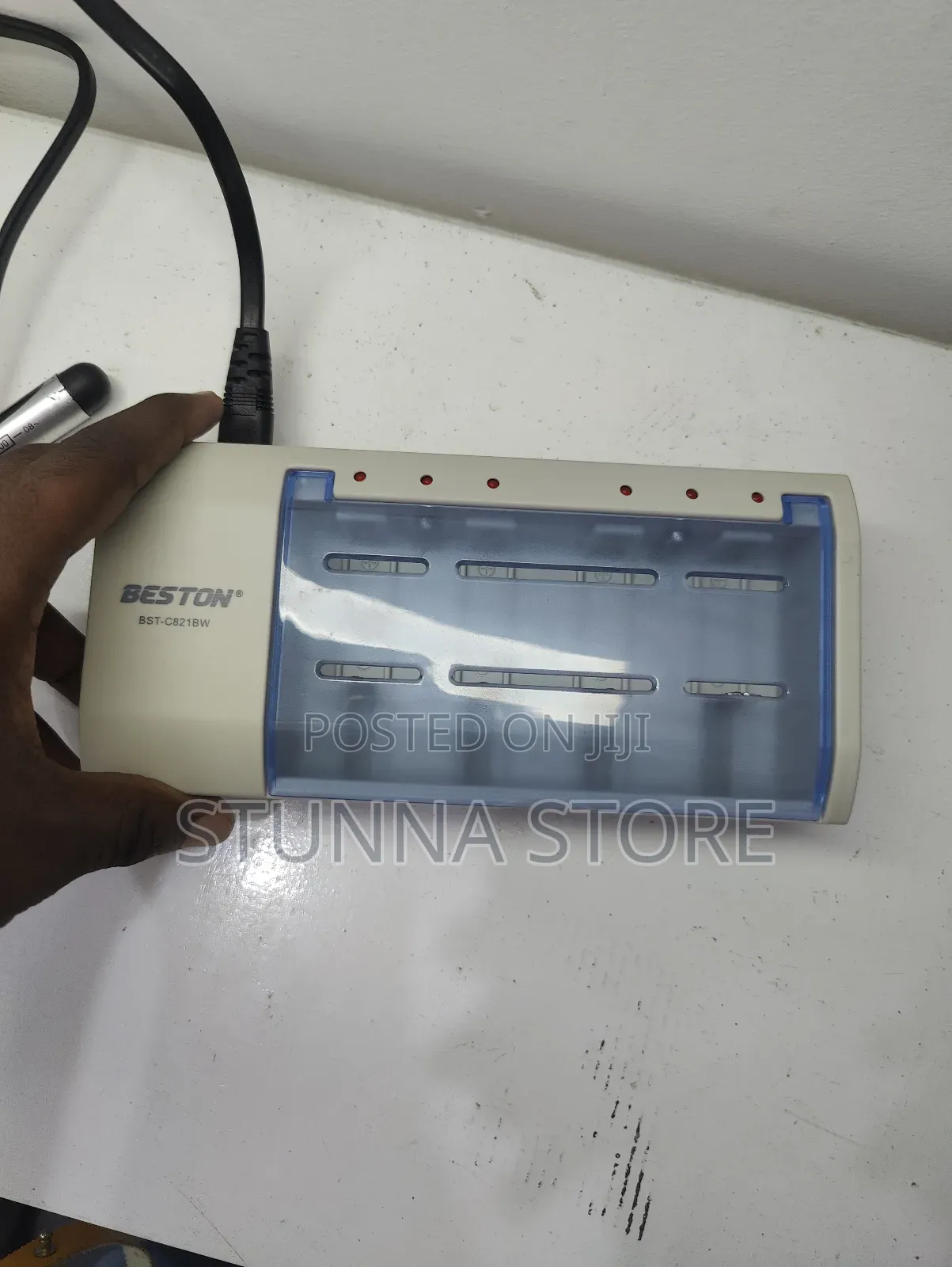 Universal Chargers Za Betri