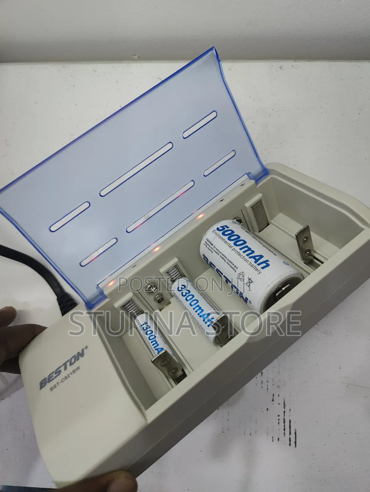 Universal Chargers Za Betri