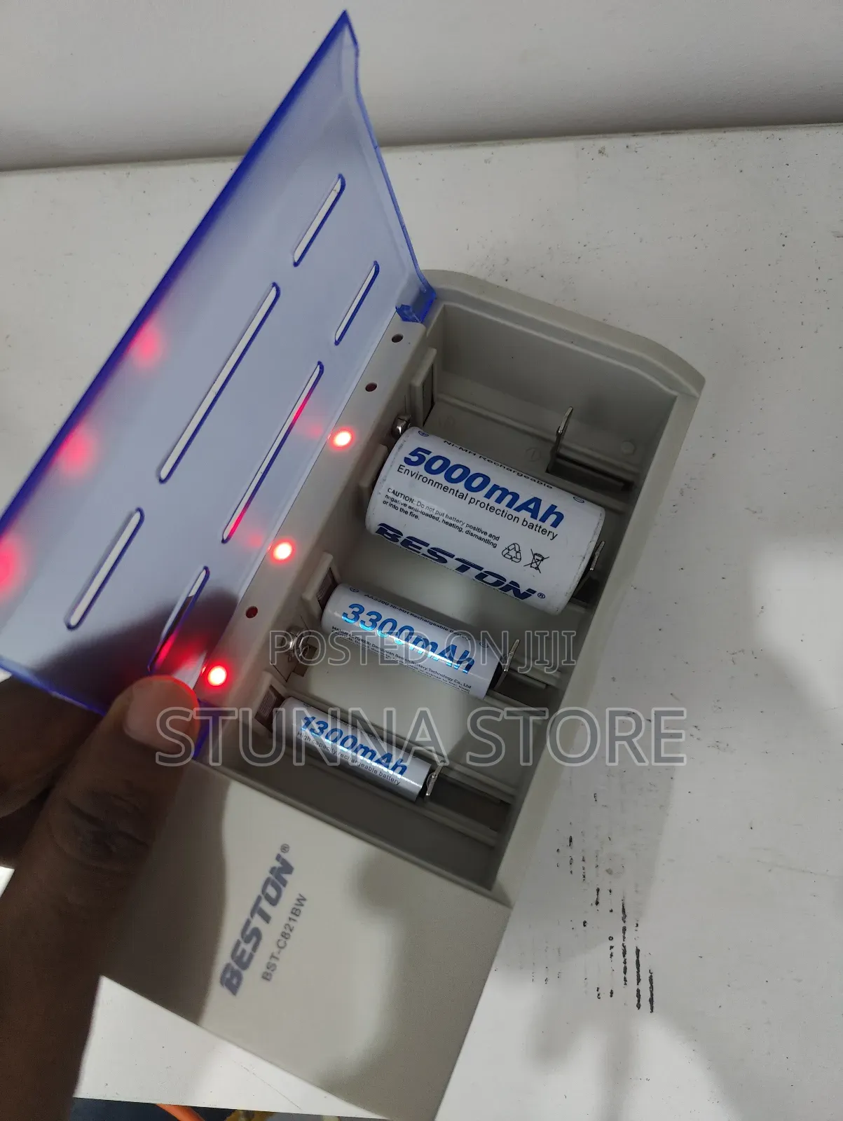 Universal Chargers Za Betri