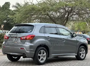 Mitsubishi RVR 2.0 2012 Gray