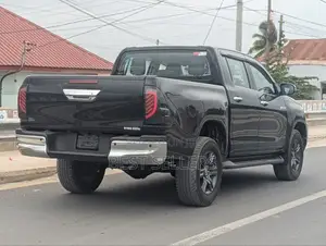 Toyota Hilux 2023 Black