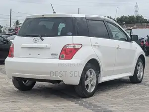 Toyota IST 2005 White
