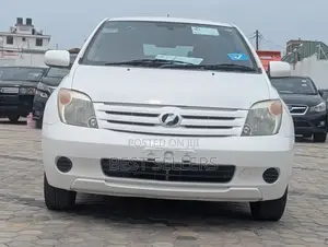 Toyota IST 2005 White
