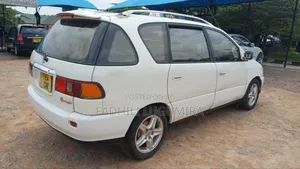 Toyota Ipsum 2000 White