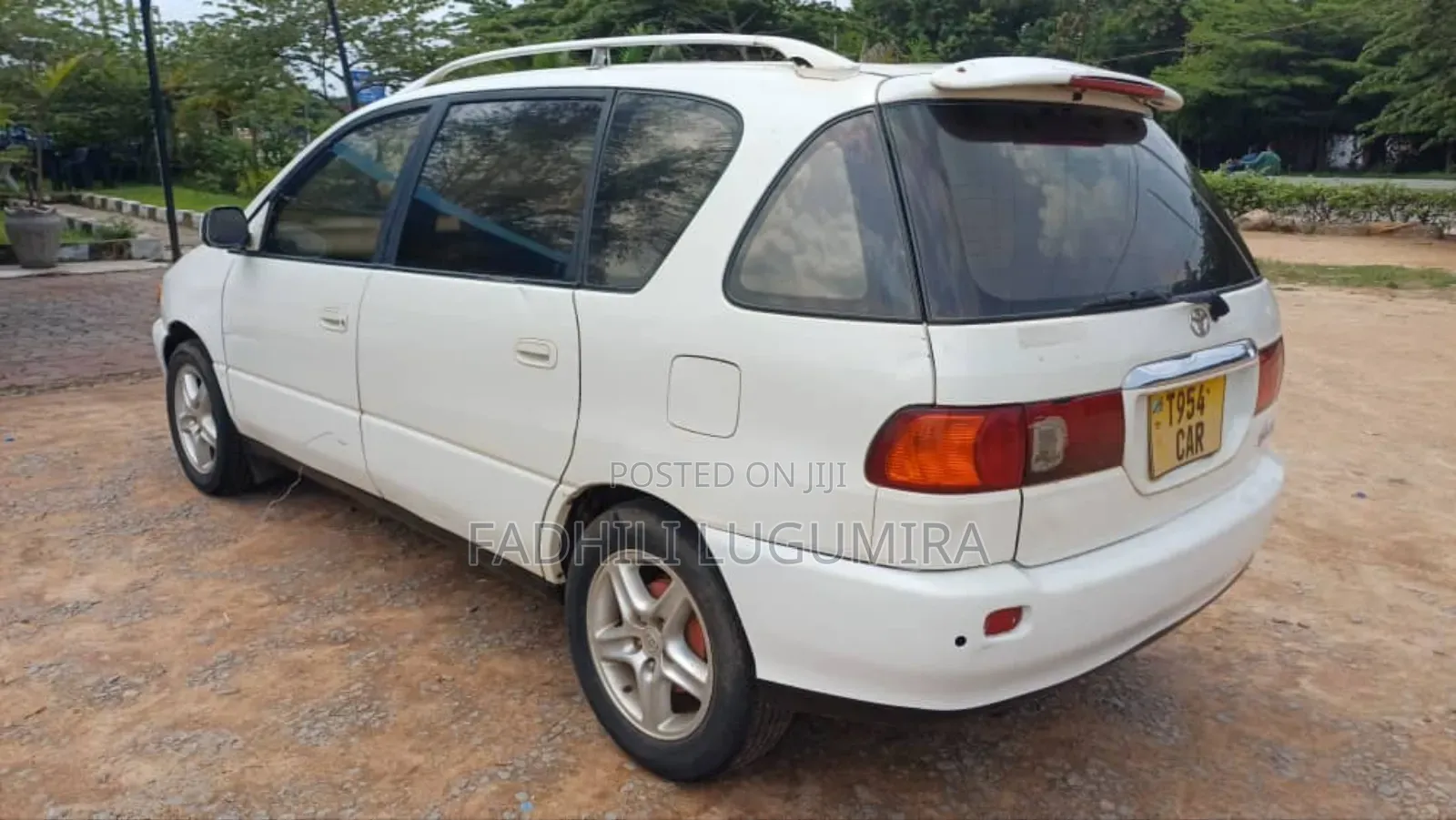 Toyota Ipsum 2000 White