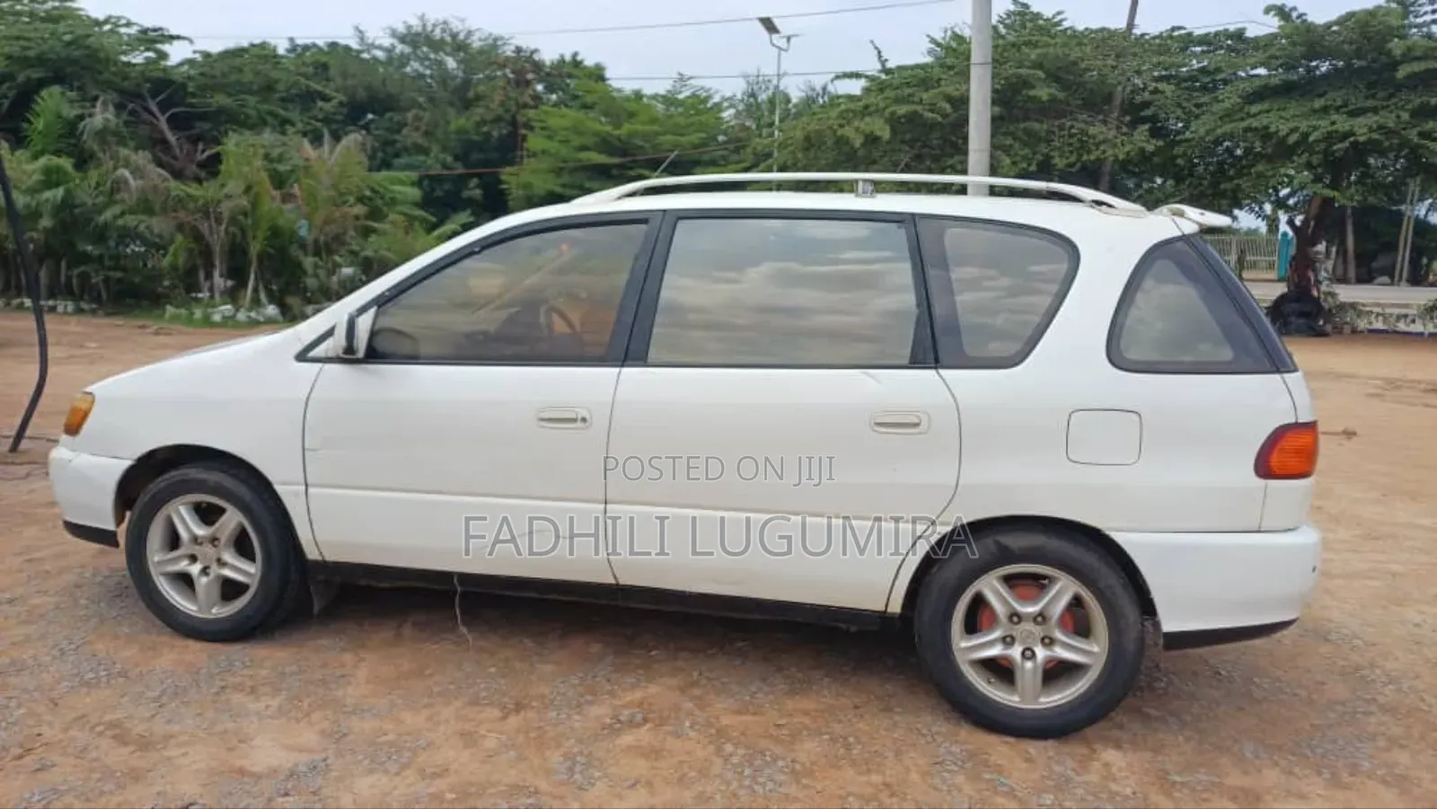 Toyota Ipsum 2000 White