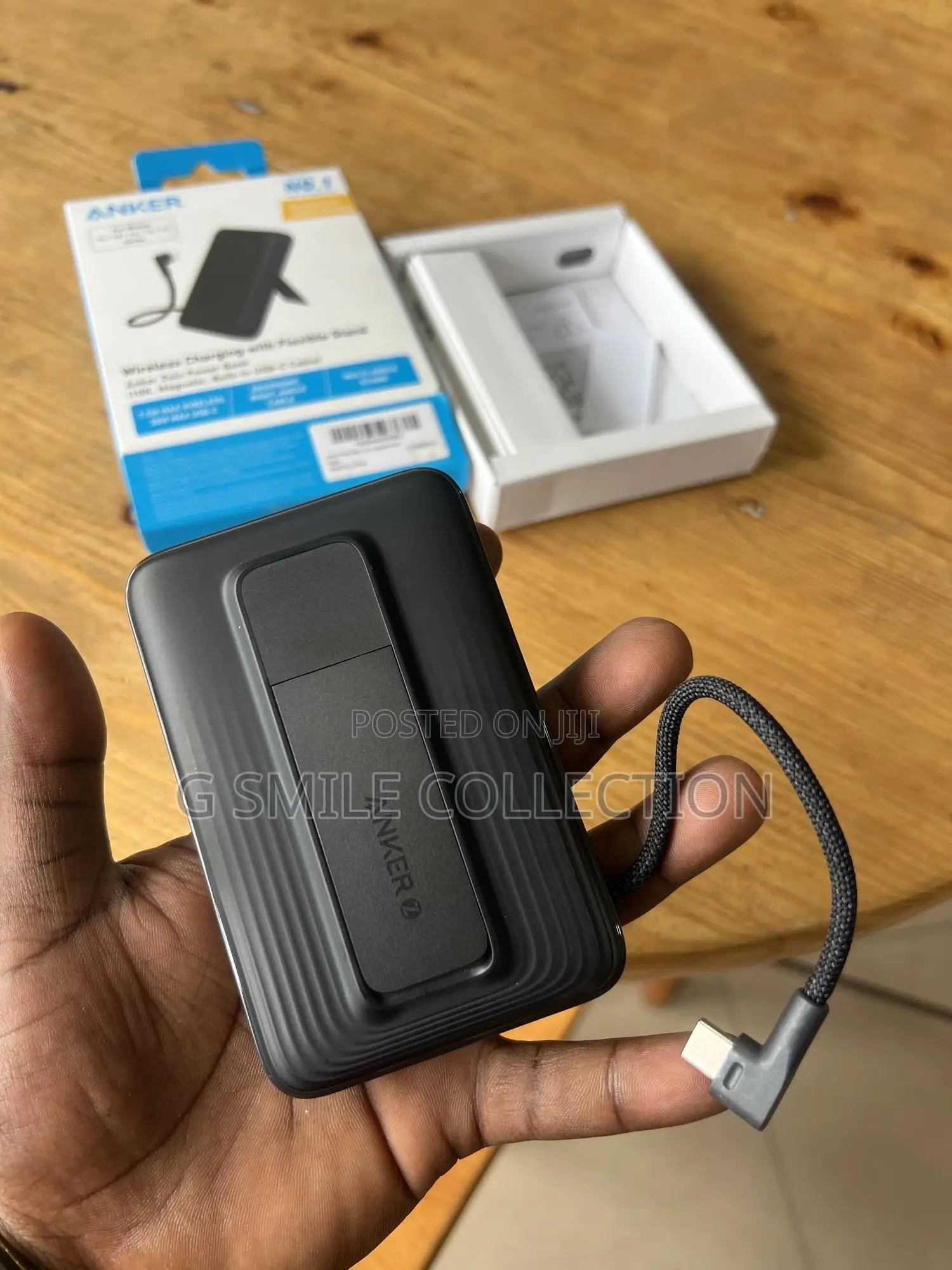 Anker Zolo Powerbank (10000mah, Magnetic, Built-in Usb -C Cable)