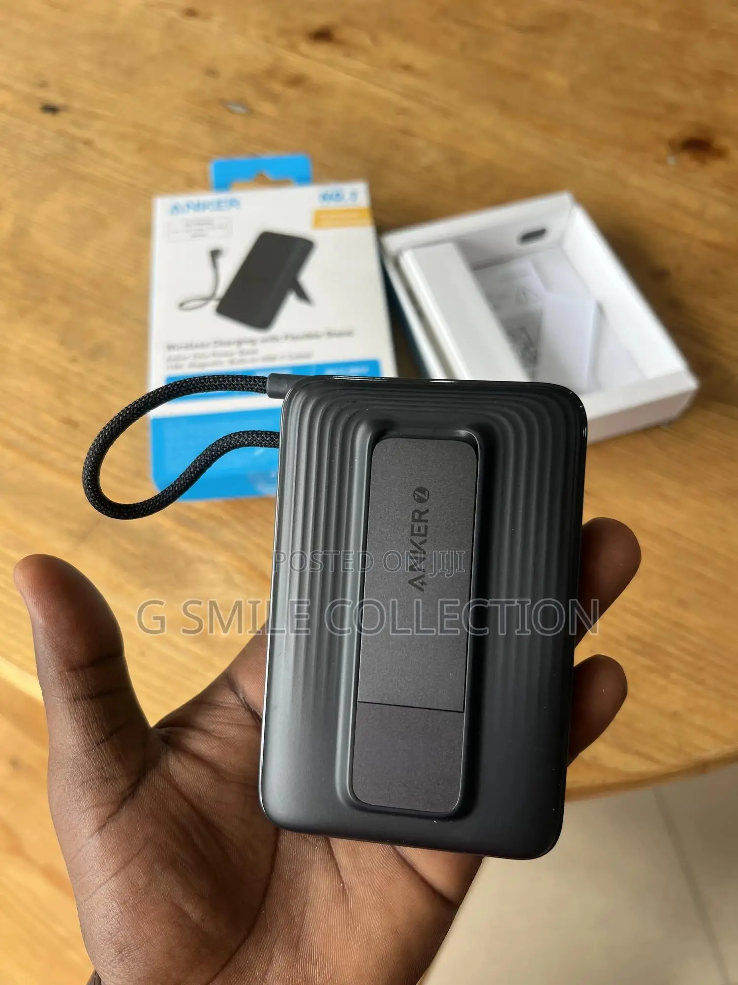 Anker Zolo Powerbank (10000mah, Magnetic, Built-in Usb -C Cable)
