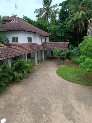 8bdrm House in Masaki for rent