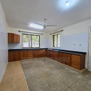 8bdrm House in Masaki for rent