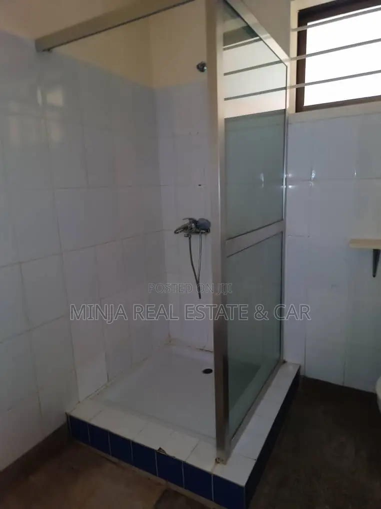 8bdrm House in Masaki for rent