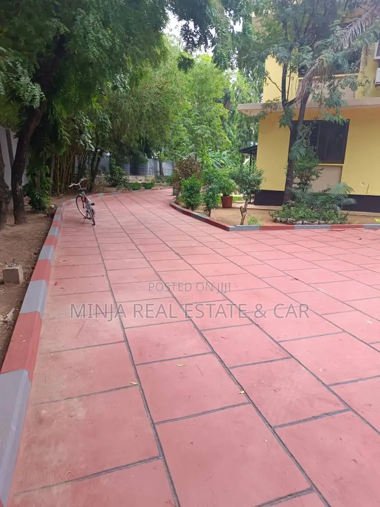 8bdrm House in Masaki for rent