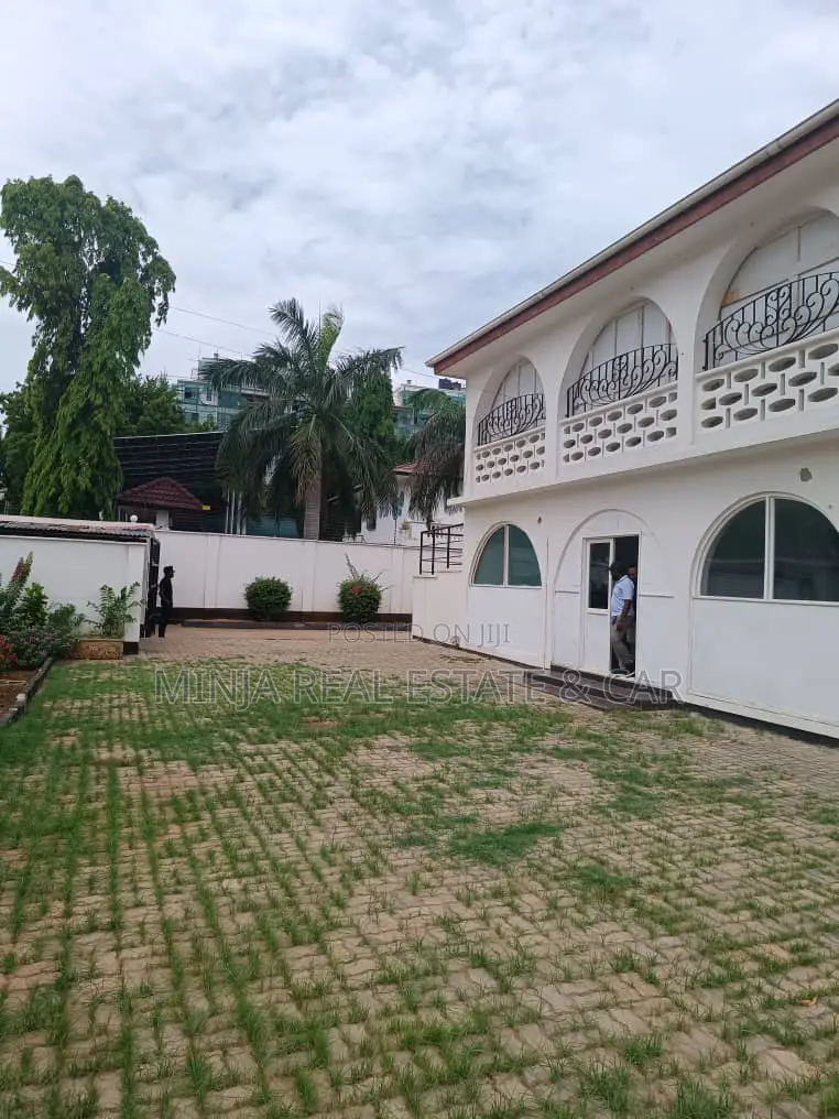 11bdrm House in Masaki for rent
