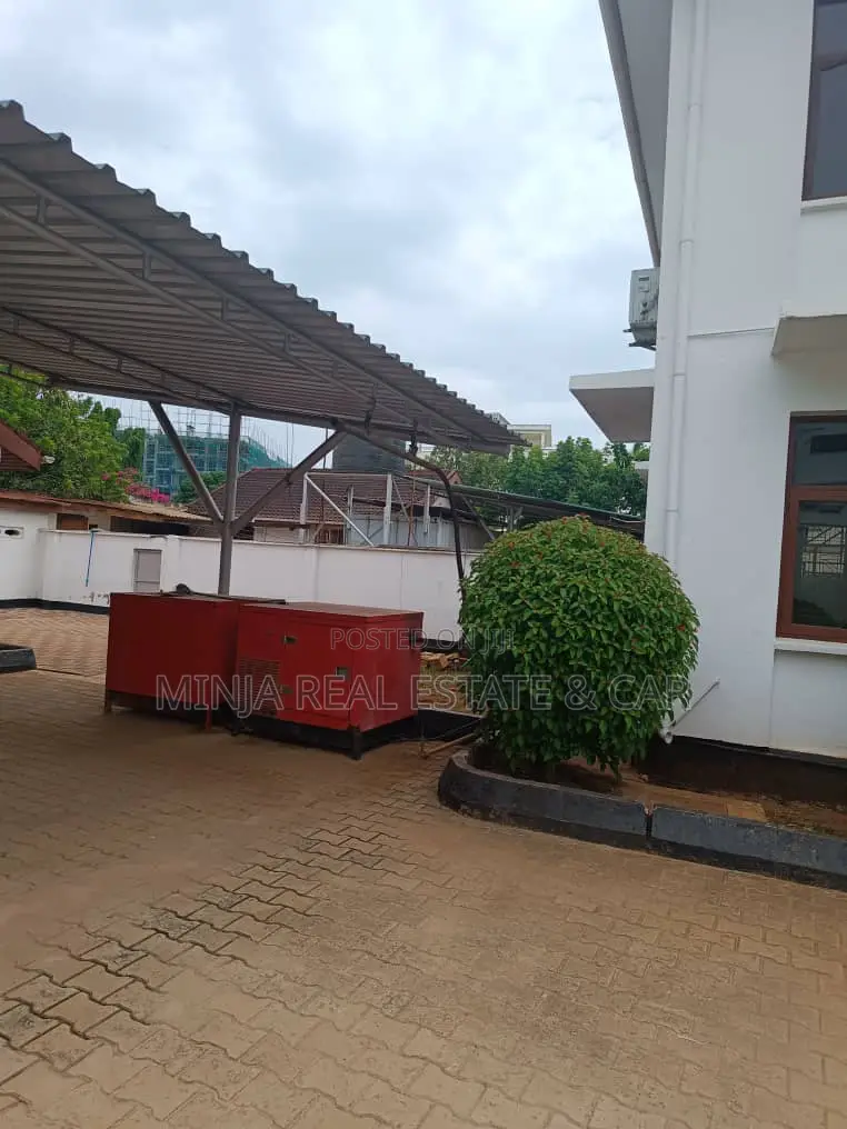 11bdrm House in Masaki for rent