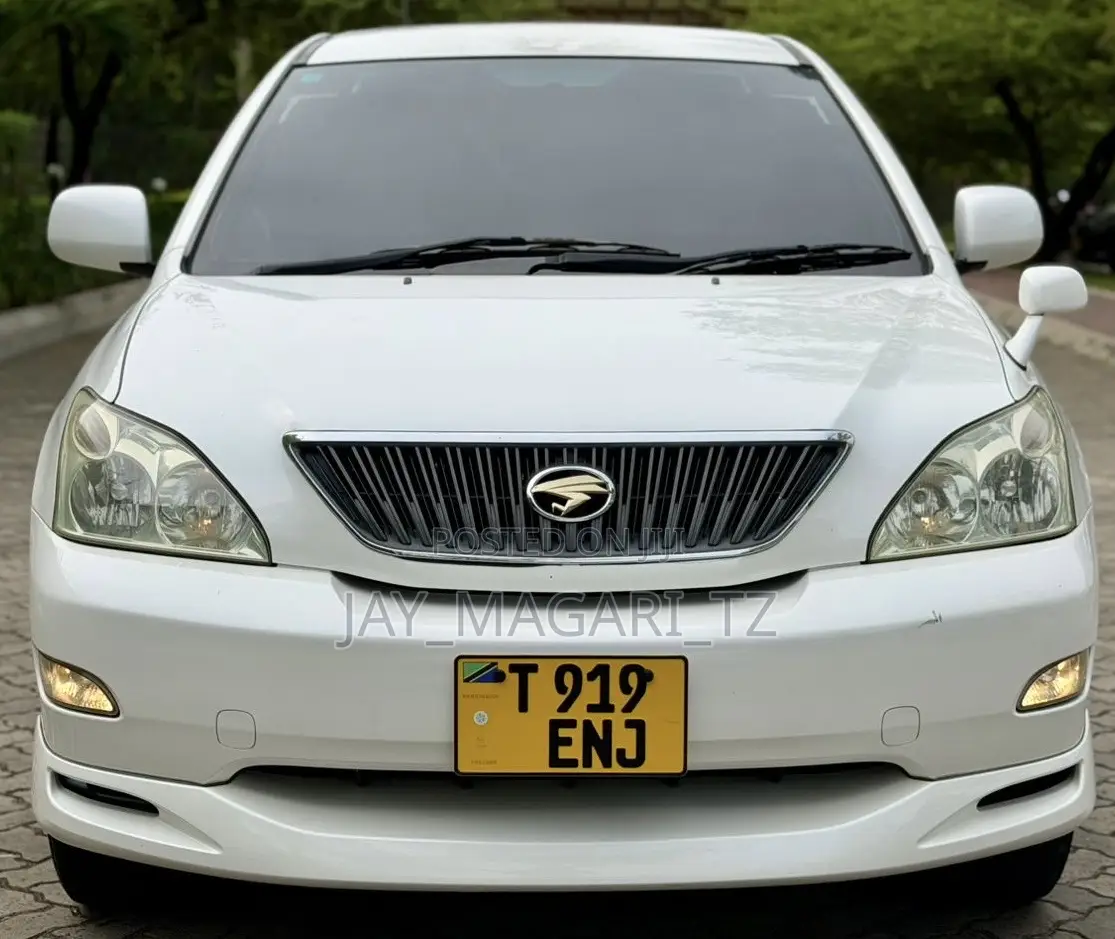 Toyota Harrier 2005 White