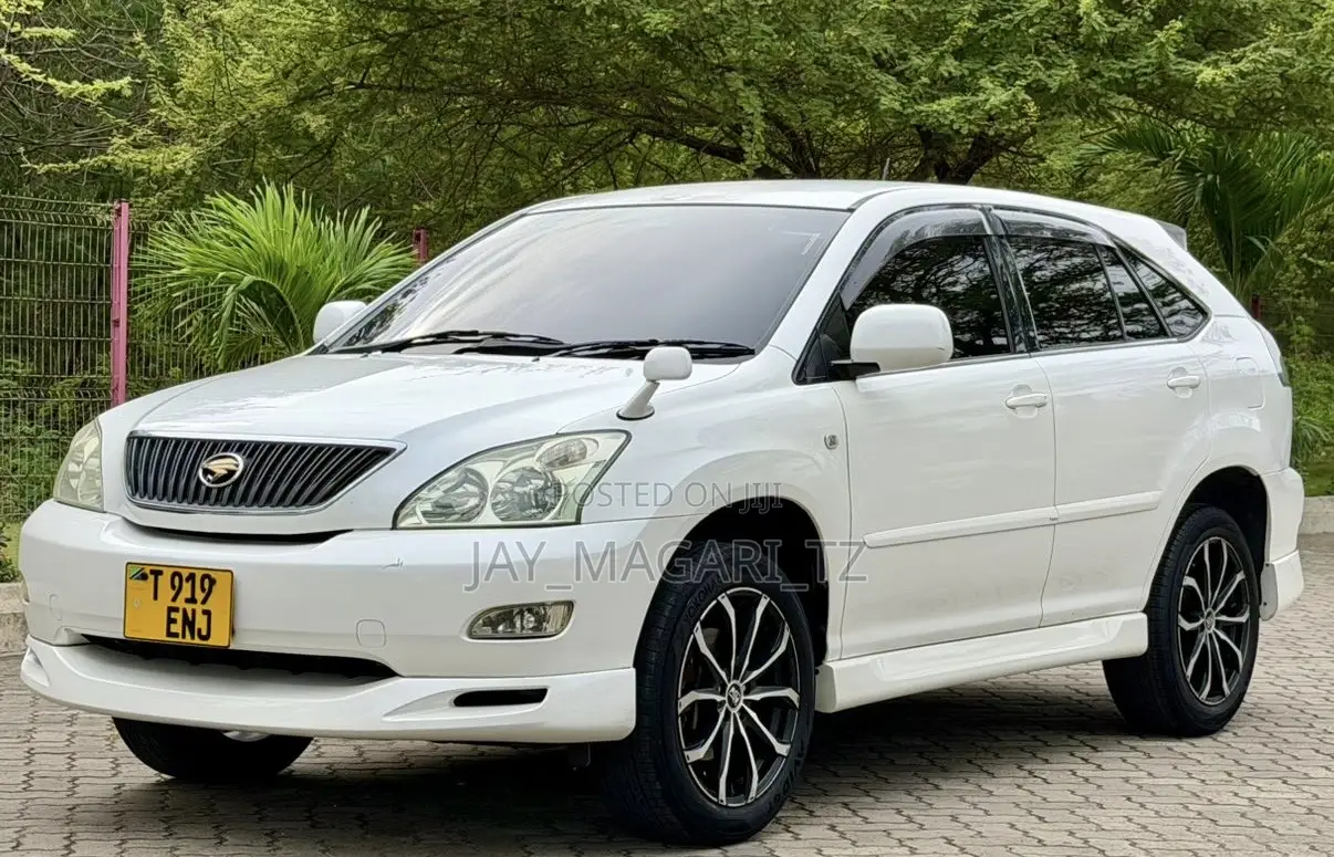 Toyota Harrier 2005 White