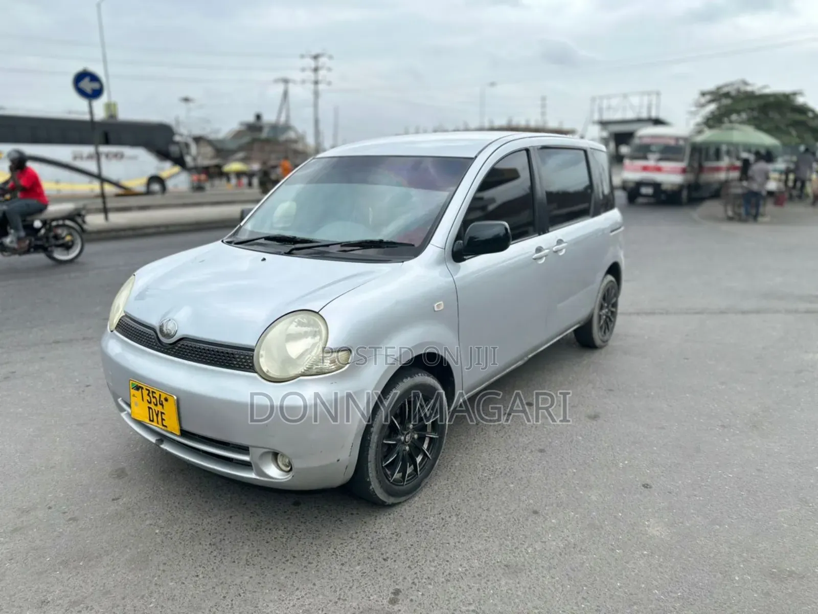 Toyota Sienta 1.5 AWD 2006 Silver