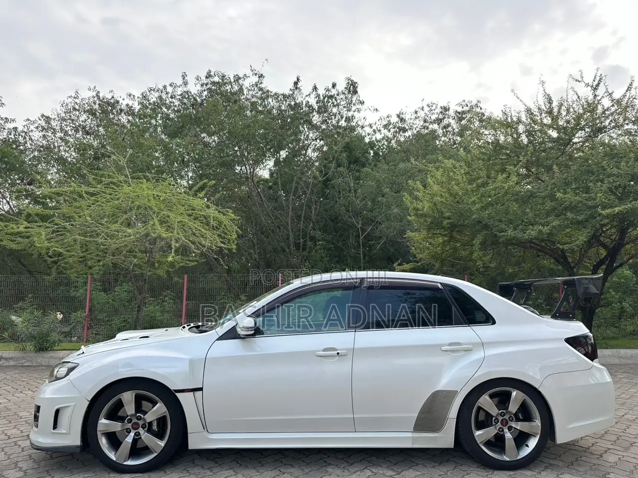 Subaru Impreza WRX STI 2.0 AWD 2010 White