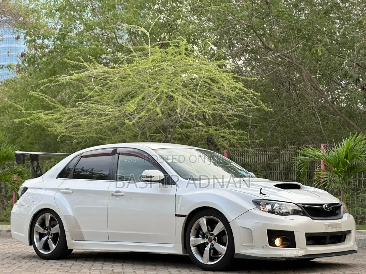 Subaru Impreza WRX STI 2.0 AWD 2010 White