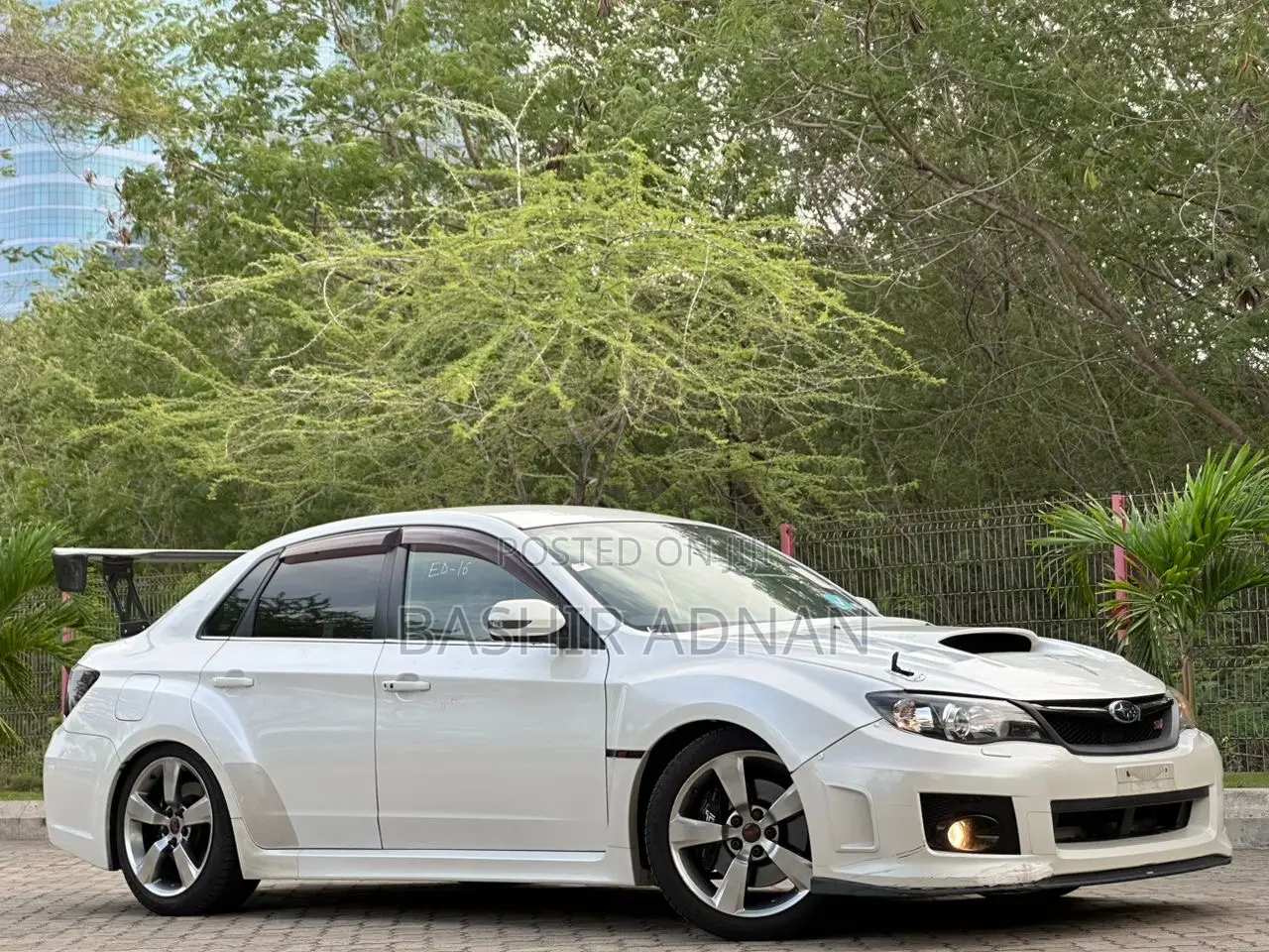 Subaru Impreza WRX STI 2.0 AWD 2010 White