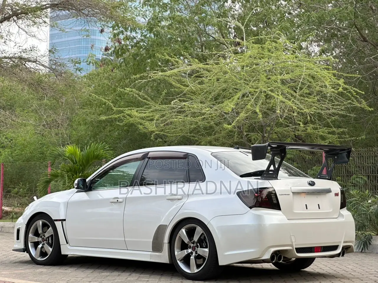 Subaru Impreza WRX STI 2.0 AWD 2010 White