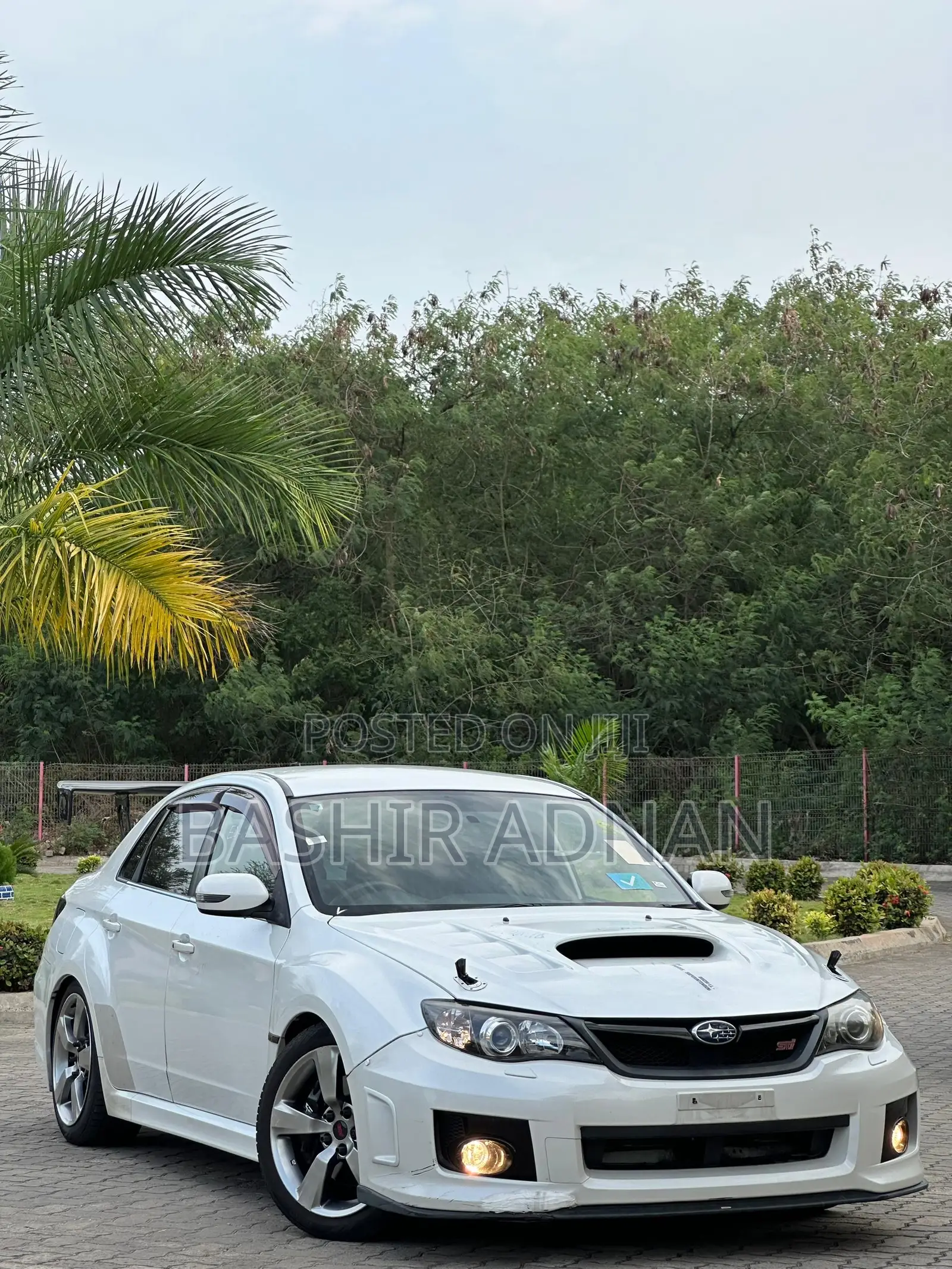 Subaru Impreza WRX STI 2.0 AWD 2010 White