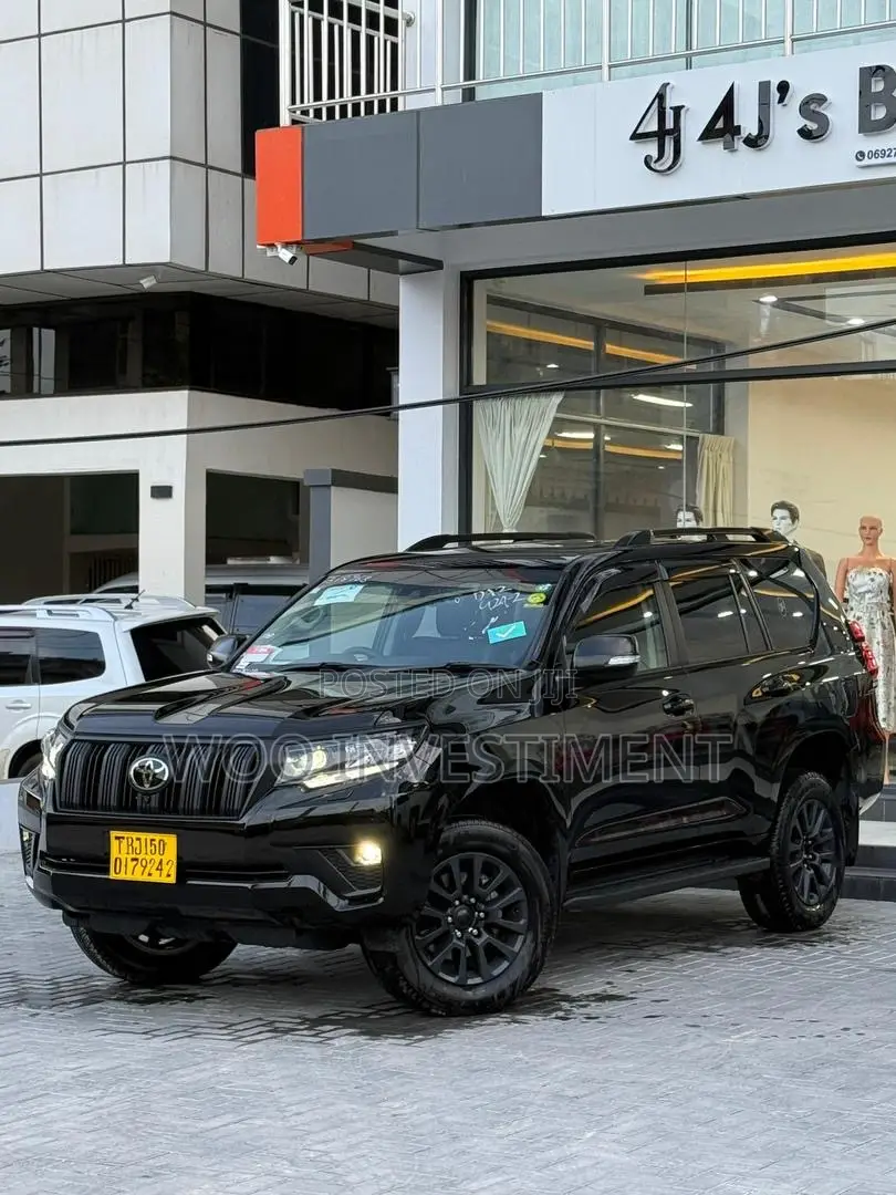 Toyota Land Cruiser Prado 2024 Black