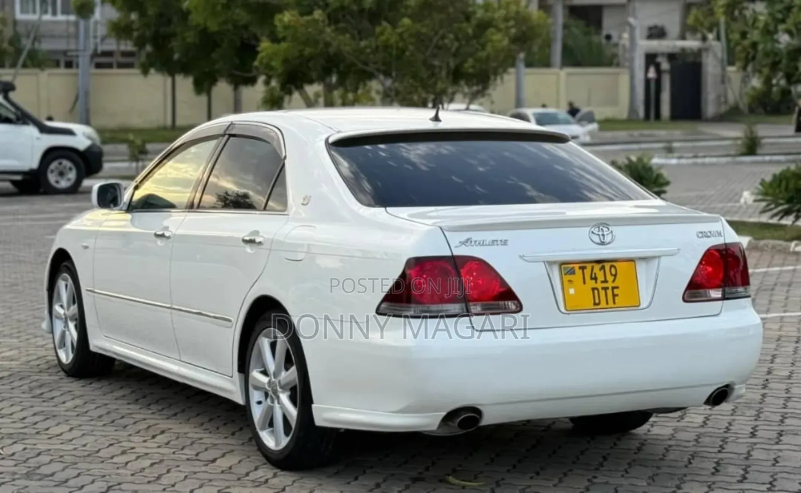Toyota Crown 2006 White