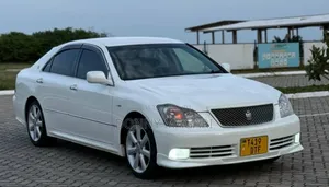 Toyota Crown 2006 White