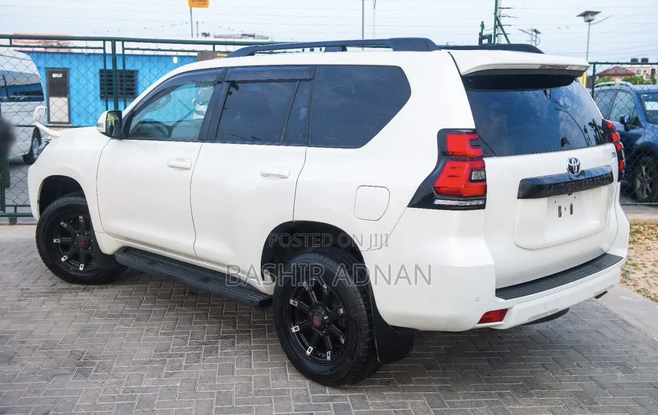 Toyota Land Cruiser Prado 2.8 2019 Pearl