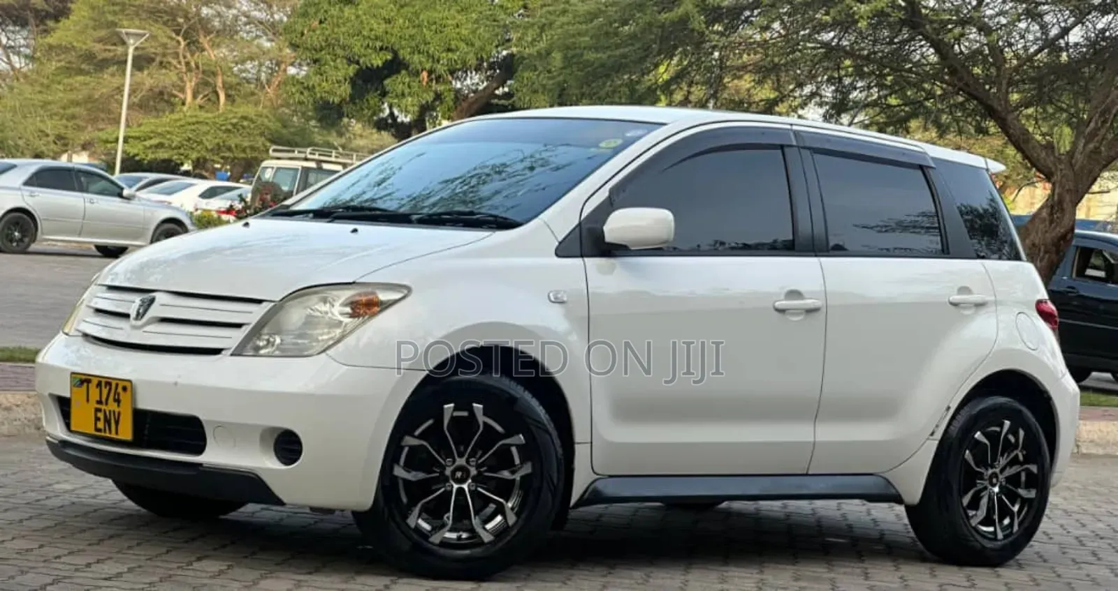 Toyota IST 2004 White