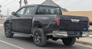 Toyota Hilux 2023 Black