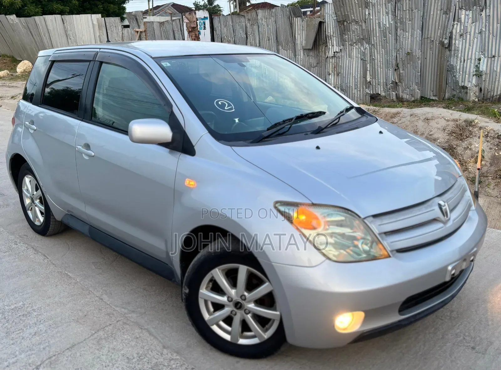 Toyota IST 2004 Silver