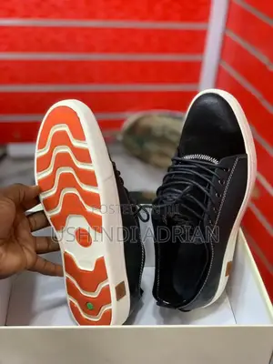 Quality Leather Office Shoes/Viatu Vya Ngozi Vya Ofisini.