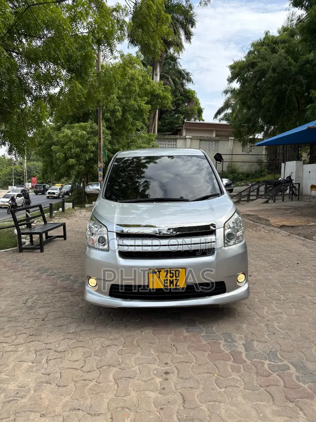 Toyota Noah 2008 Silver