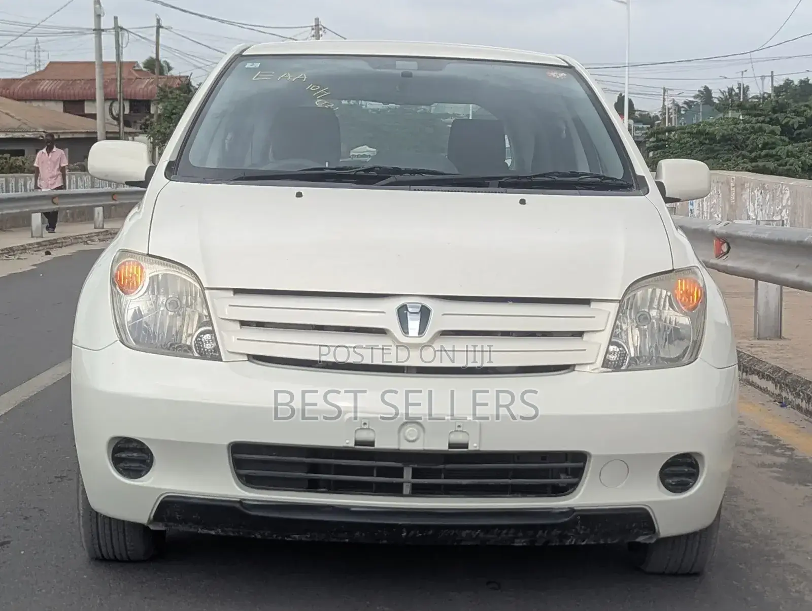 Toyota IST 2004